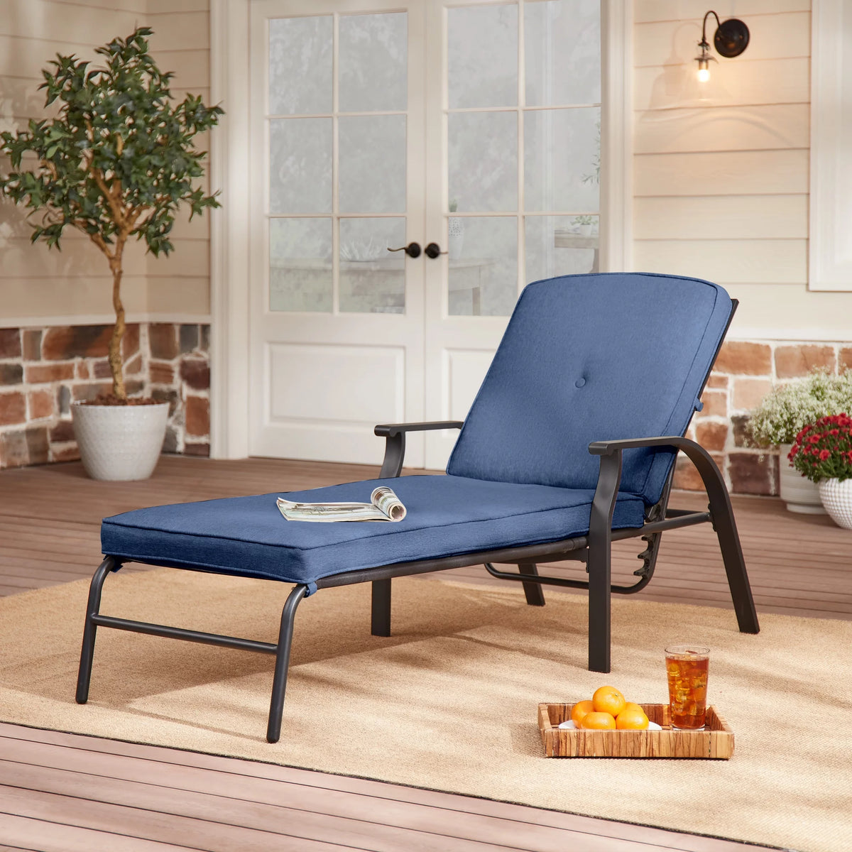 Red Cushion Steel Outdoor Chaise Lounge P584