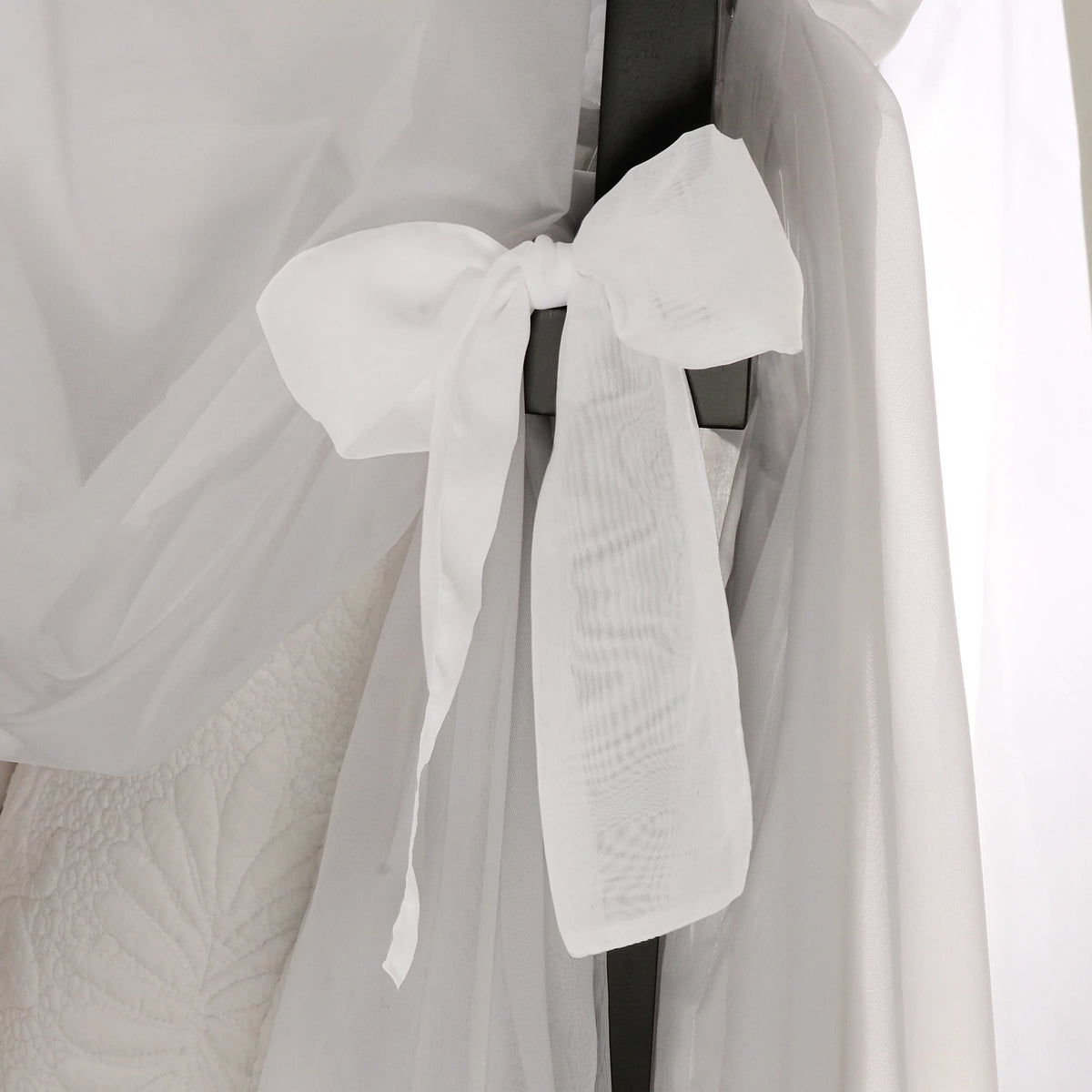 White Four-Poster Bed Canopy, 8 Count K847811