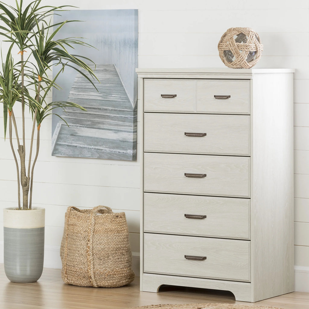 White Traditional Chest C12706