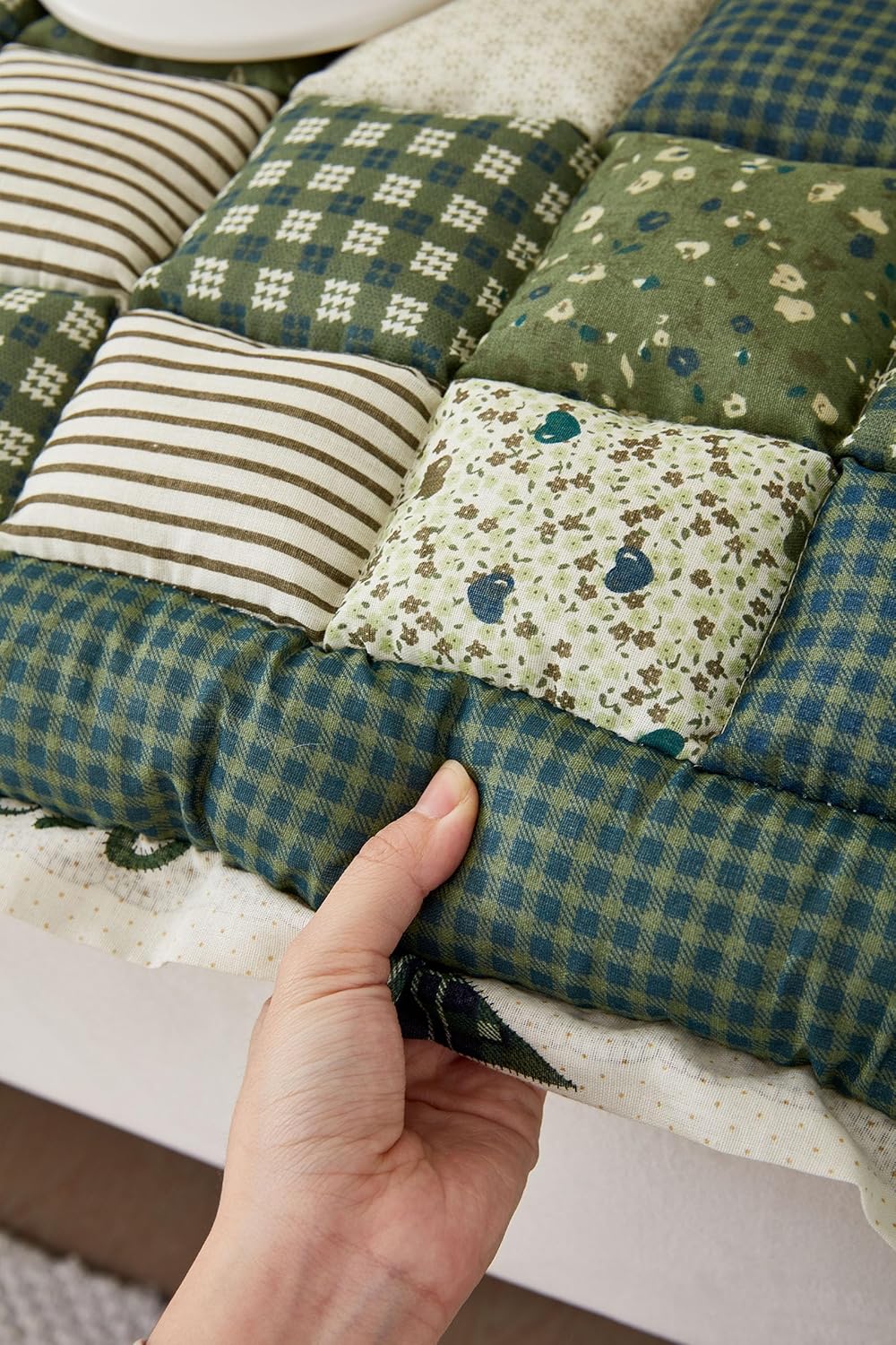 Green 28"x59" Cotton Quilted Sofa Cover U34780