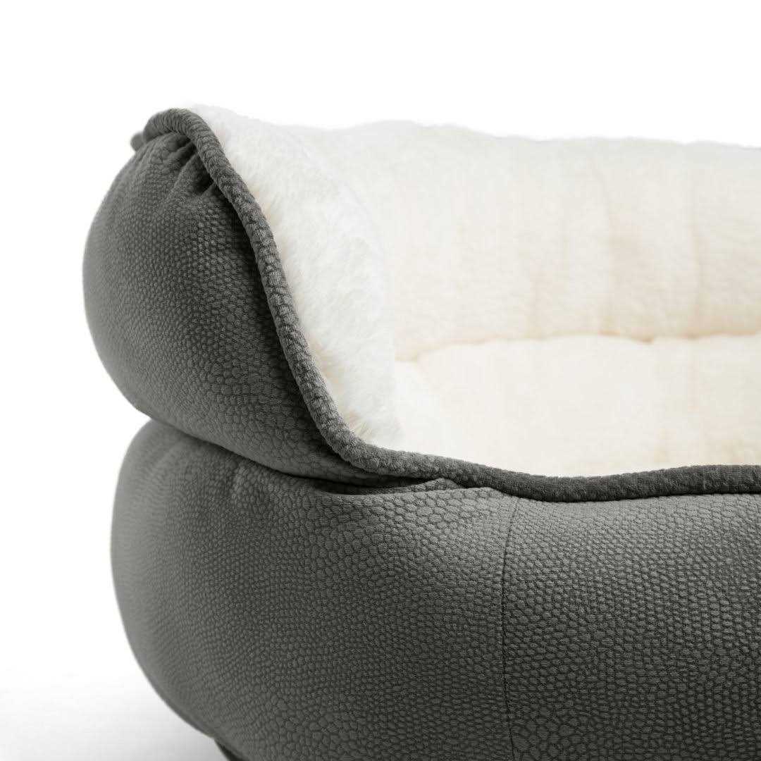 Pet Throne Cuddler I809