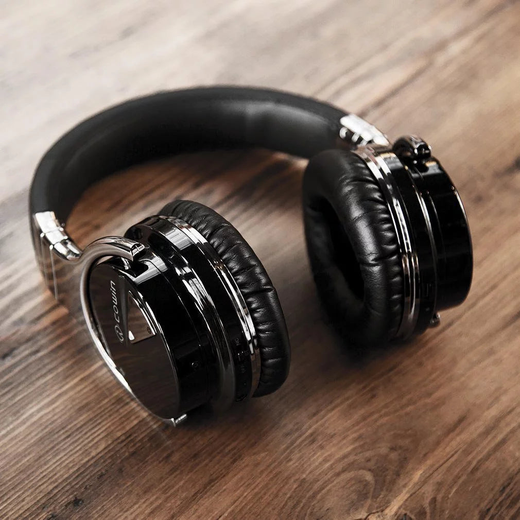 Active Noise Cancelling Bluetooth Headphones with Mic Deep Bass Wireless Over Ear (Black) Q27262
