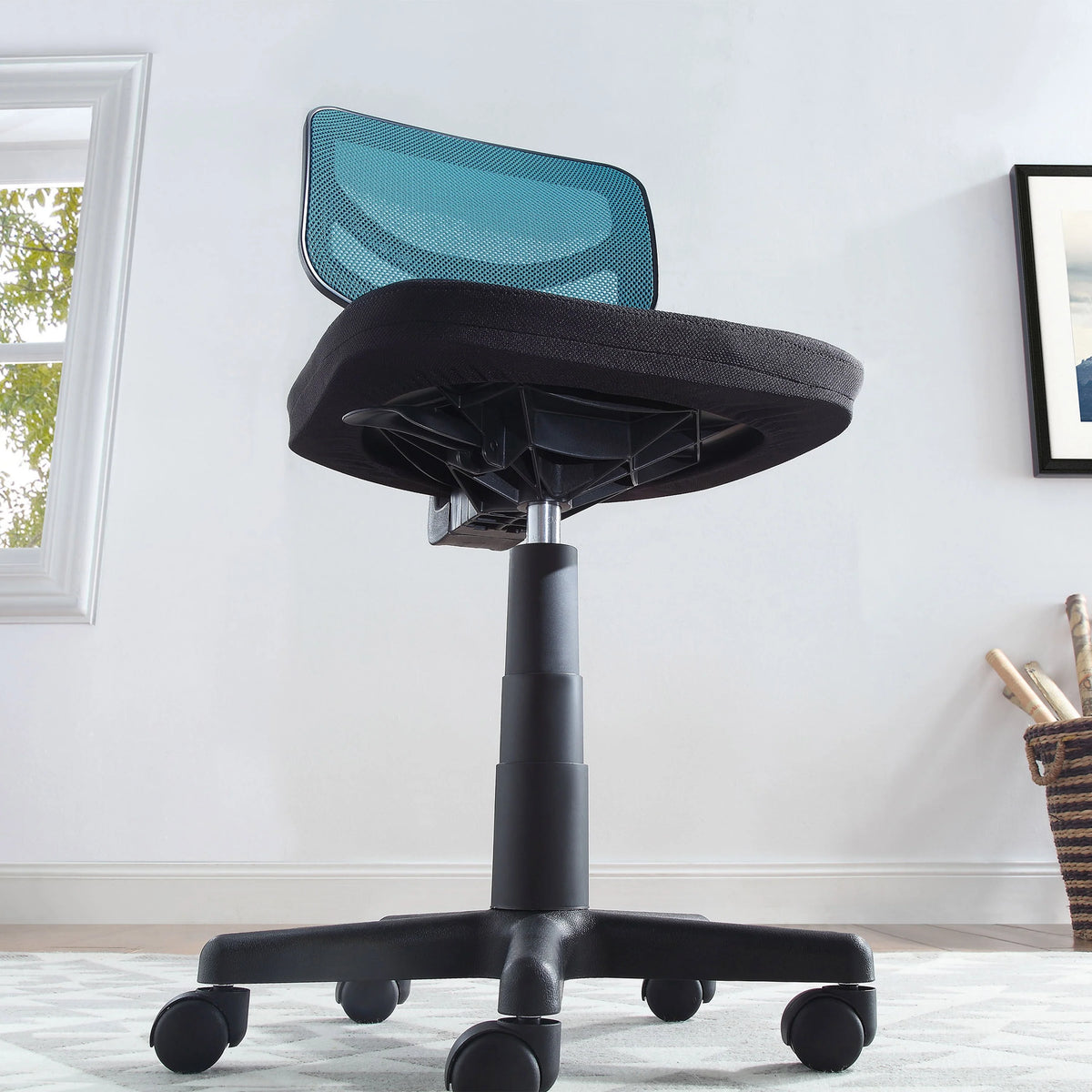 Mesh Task Chair with Padded Seat J283611