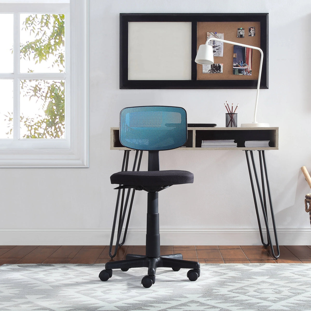 Mesh Task Chair with Padded Seat J283611