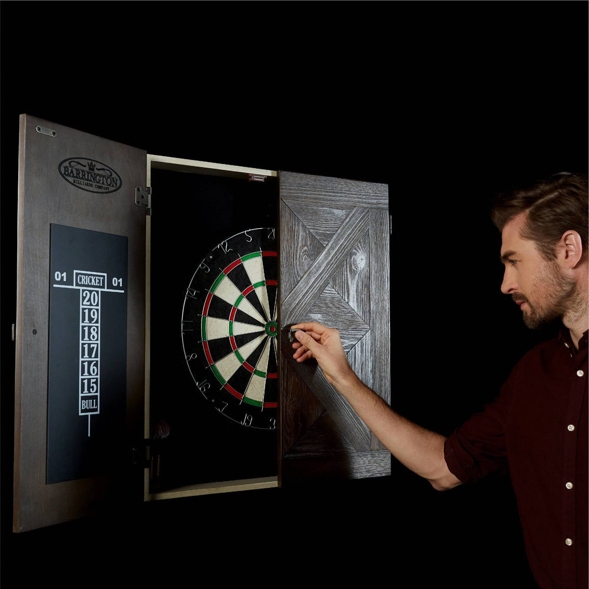 Bristle Dartboard & Cabinet Set S790