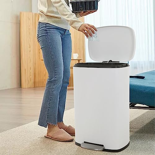 50 Liter Stainless Steel Trash Can with Lid and Foot Pedal Z704272