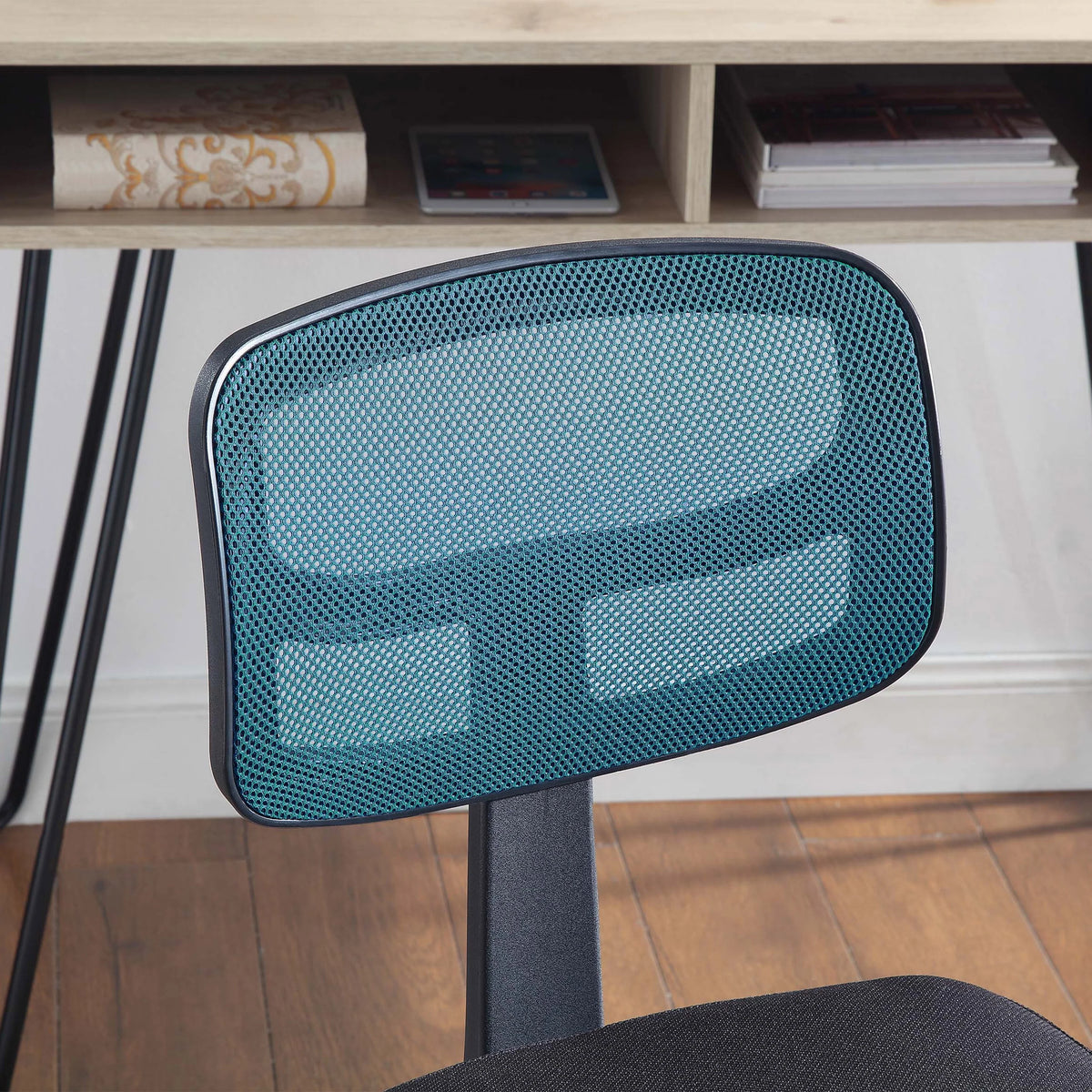 Mesh Task Chair with Padded Seat J283611