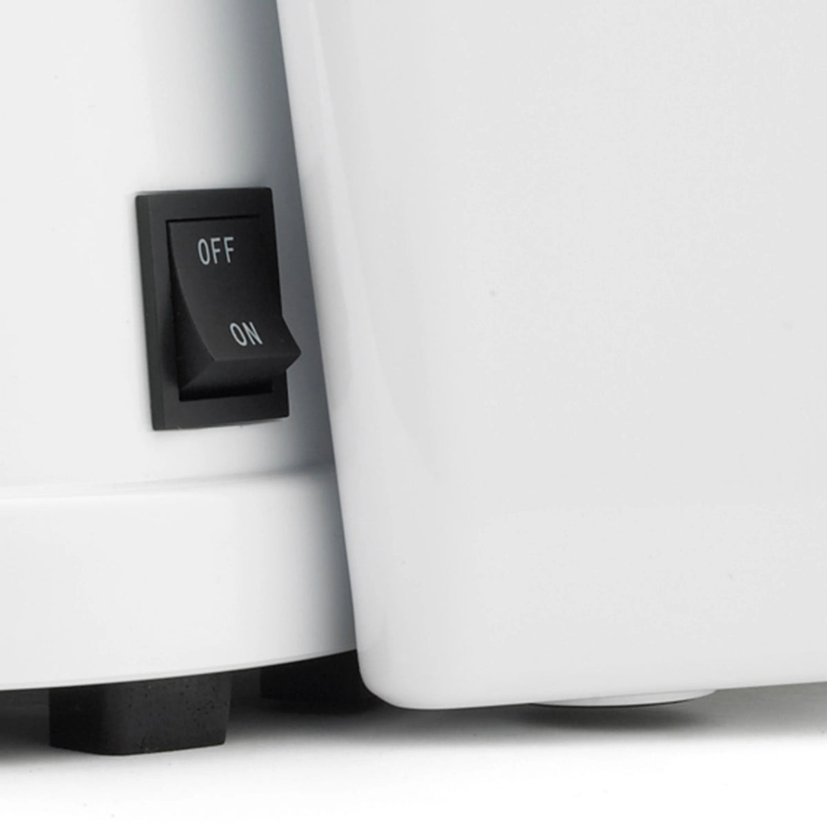 White High-Speed Automatic Juicer U9780