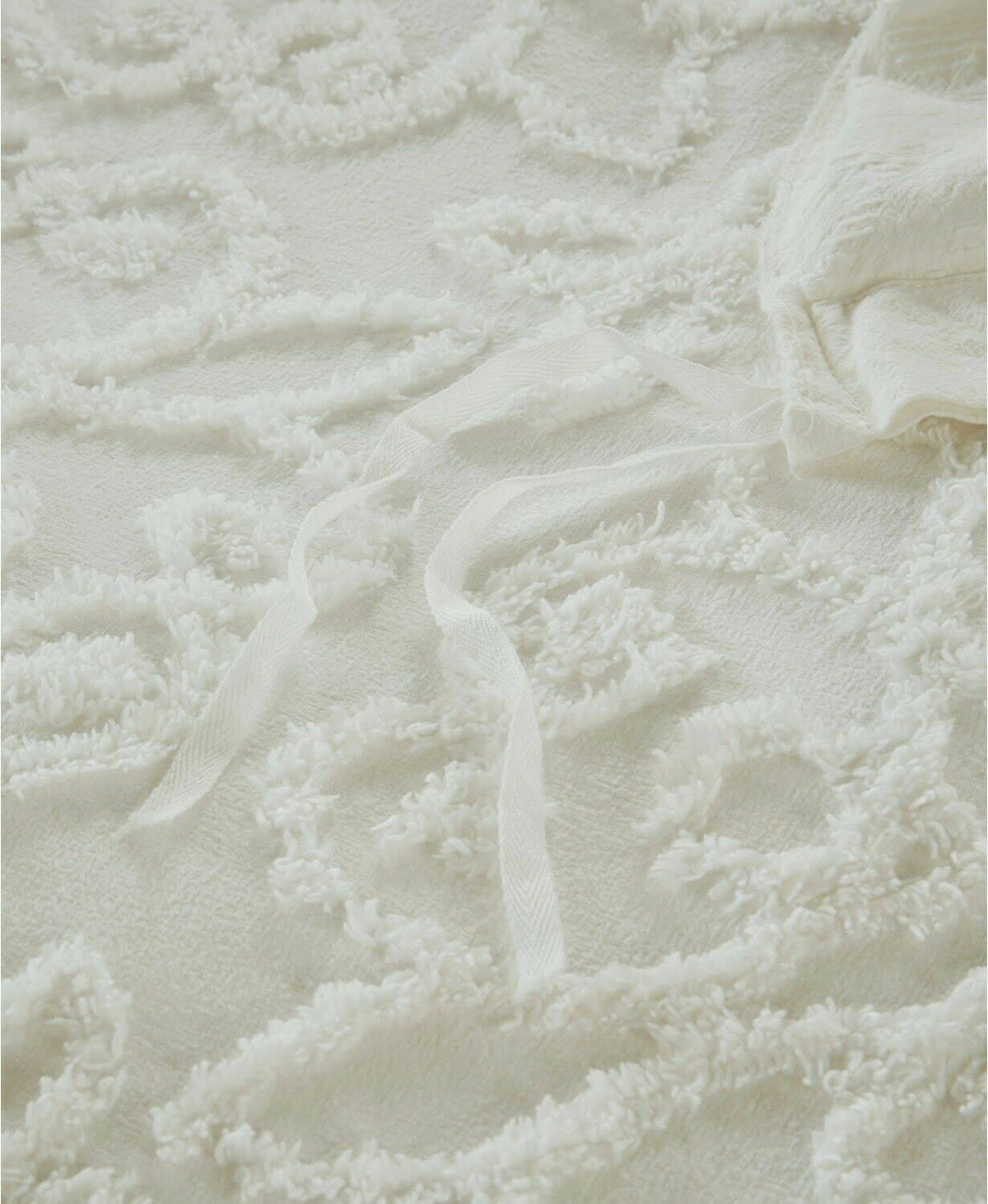 3 Piece Tufted Cotton Chenille Duvet Cover Set White King/Cal King C498413