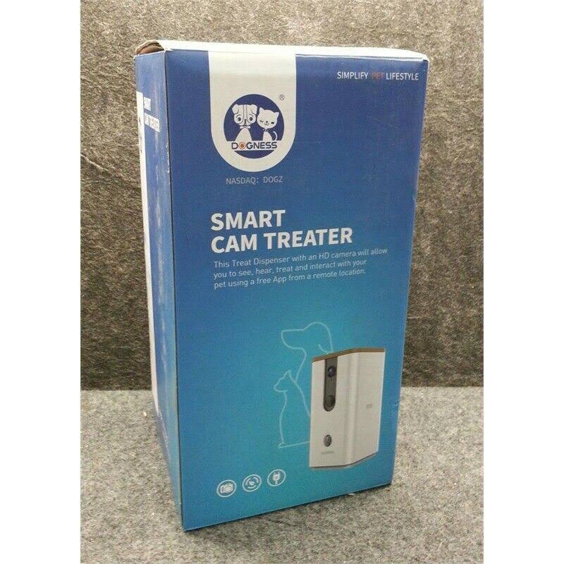 White Pet Treat Dispenser with Camera F2536