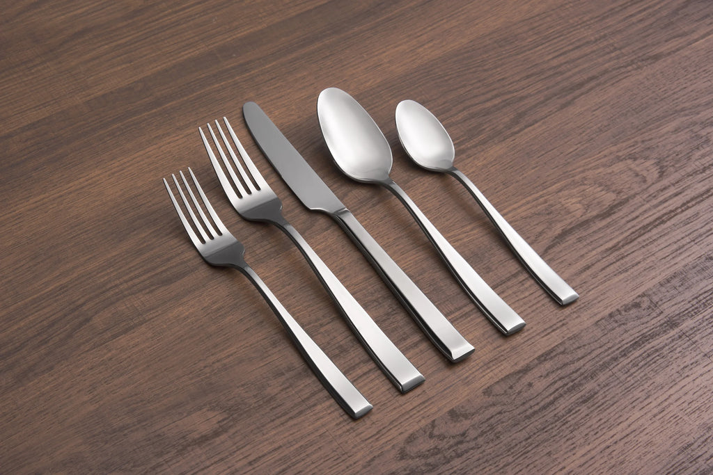 20-Piece Flatware Set E70475